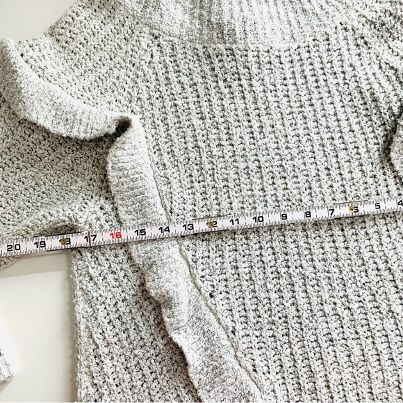 Express Cowl Neck Ruffle Front Sweater Light Gray Medium Chunky Knit Cozy - Picture 5 of 11